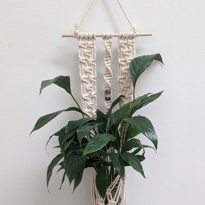 White Macrame Propagation Wall Hanger, with Ameythst and Rose quartz-  fits Jar for LARGE/TALL Cuttings (Large Quart Ball Jar)
