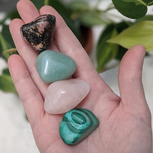 Self love crystal tumble set (Rhodonite, Rose Quartz, Green Aventurine, and Malachite)