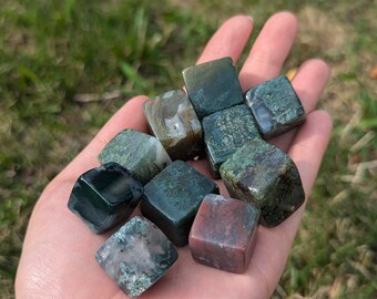 Moss agate cubes, green and white growth crystal, 0.75" in diameter
