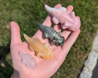 Axolotl crystal carvings in different sizes