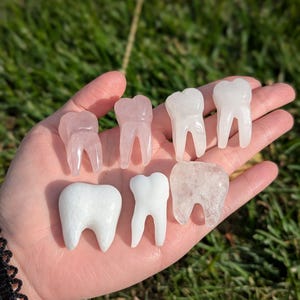 歯の彫刻 - 透明水晶、白翡翠、ローズクォーツ、黄鉄鉱 - 歯の妖精