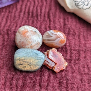 Creativity tumble set - vanadinite, labradorite, sunstone, banded carnelian - inspiration, healing crystals, sacral chakra
