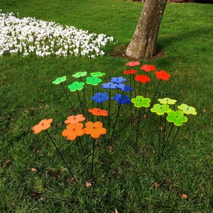 SunCatcher Decoración de jardín Adornos Flores, Juego de 25 estacas decorativas grandes para jardín, Accesorio para patio al aire libre, Gran regalo para jardineros