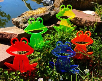 Happy Frogs SunCatcher Garden Decor Ornaments Set of 5 Fun Glowing Decorative Garden Stakes 15cm / 5.9 inches Outdoor Gardeners Gift