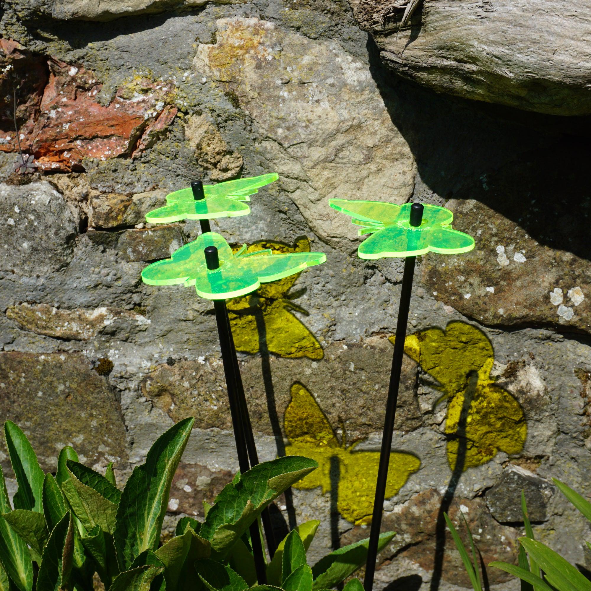 Ornamenti da Giardino Guardiano Delle Farfalle 3 Pali Decorativi 50cm Altezza Accessorio da Giardino all'Aperto, Regalo per Giardinieri, Colour :red/orange/green (3) RG