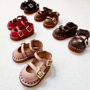 Maileg mouse shoes, Maileg big sister shoes, miniature shoes, dollhouse shoes, 1/6th scale shoes, Maileg accessories.
