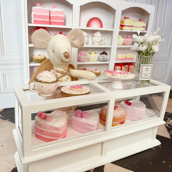 12th scale white cake cabinet, dollhouse cake counter, miniature shop, miniature bakery, dollhouse bakery, dolls house shop.