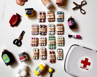 Maileg Mouse Miniature Medical Supplies | Dollhouse Hospital Accessories | 6th Scale Miniatures