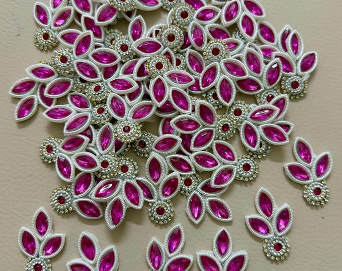 25 Pcs - Applique patches sew on craft embellishment handmade motif Indian patch