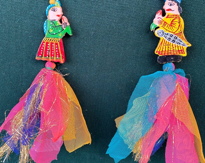 Hand Painted Wooden Tassles Hangings Dulha Dulhan Wedding Dress Decoration Craft Long Tassle  Latkan Home Decorative Material