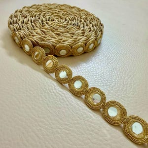 Spegelkant gyllene shisha broderad spetskant - 9 meter