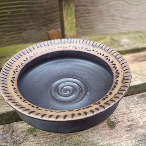 Incense bowl, tripod, incense burner
