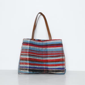 Handgewebte bunte Tragetasche | Boho gestreifte Schultertasche | Umweltfreundliche Stoffhandtasche | Handgefertigte Tasche mit Lederriemen