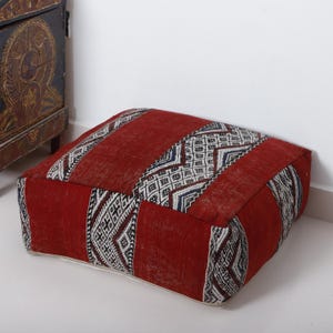 Red Moroccan Kilim Pouf – Handwoven Tribal Ottoman Cushion, Boho Wool Floor Pillow, Vintage Berber Decor, Footstool Seat Cover