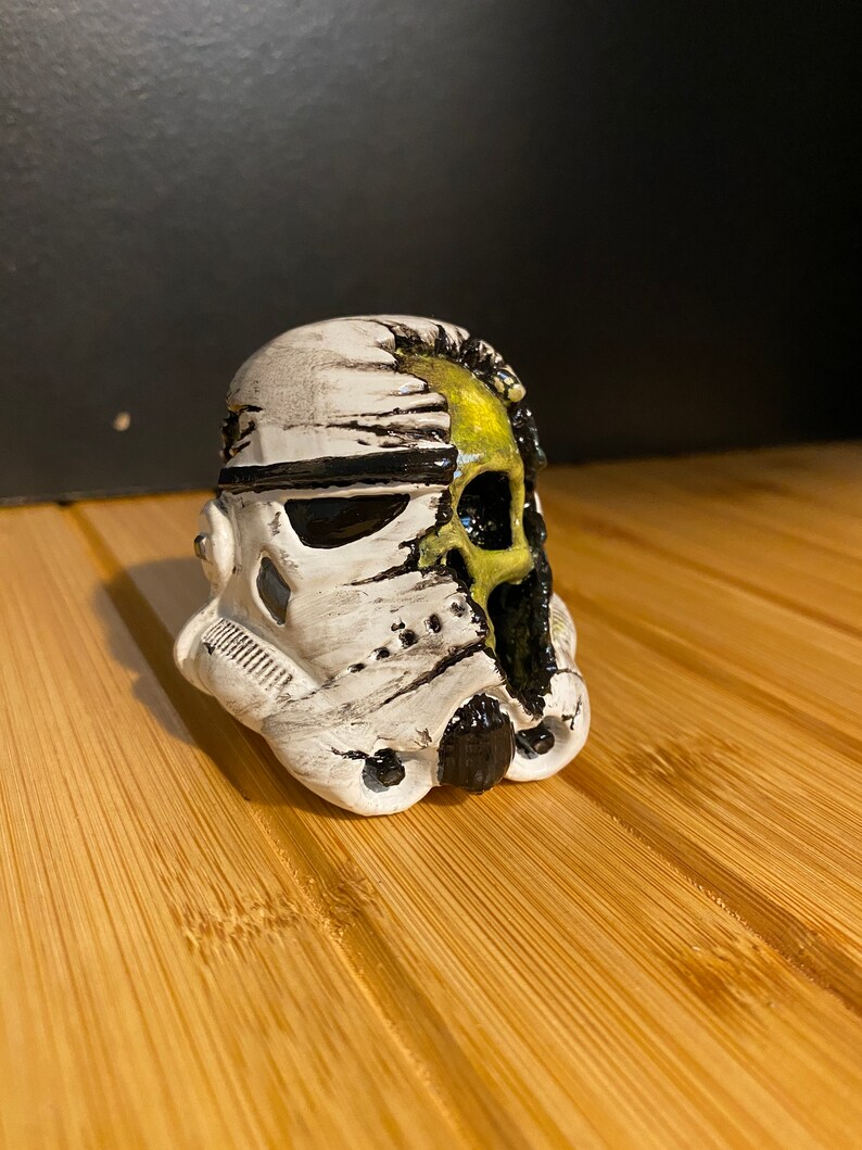 dead stormtrooper helmet