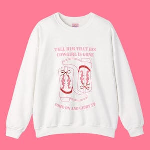 Western Lana Del Rey Art Sweatshirt, Cozy Music Lover Gift, Vintage Inspired Crewneck, Perfect for Concerts, Birthday Apparel, Chill Days