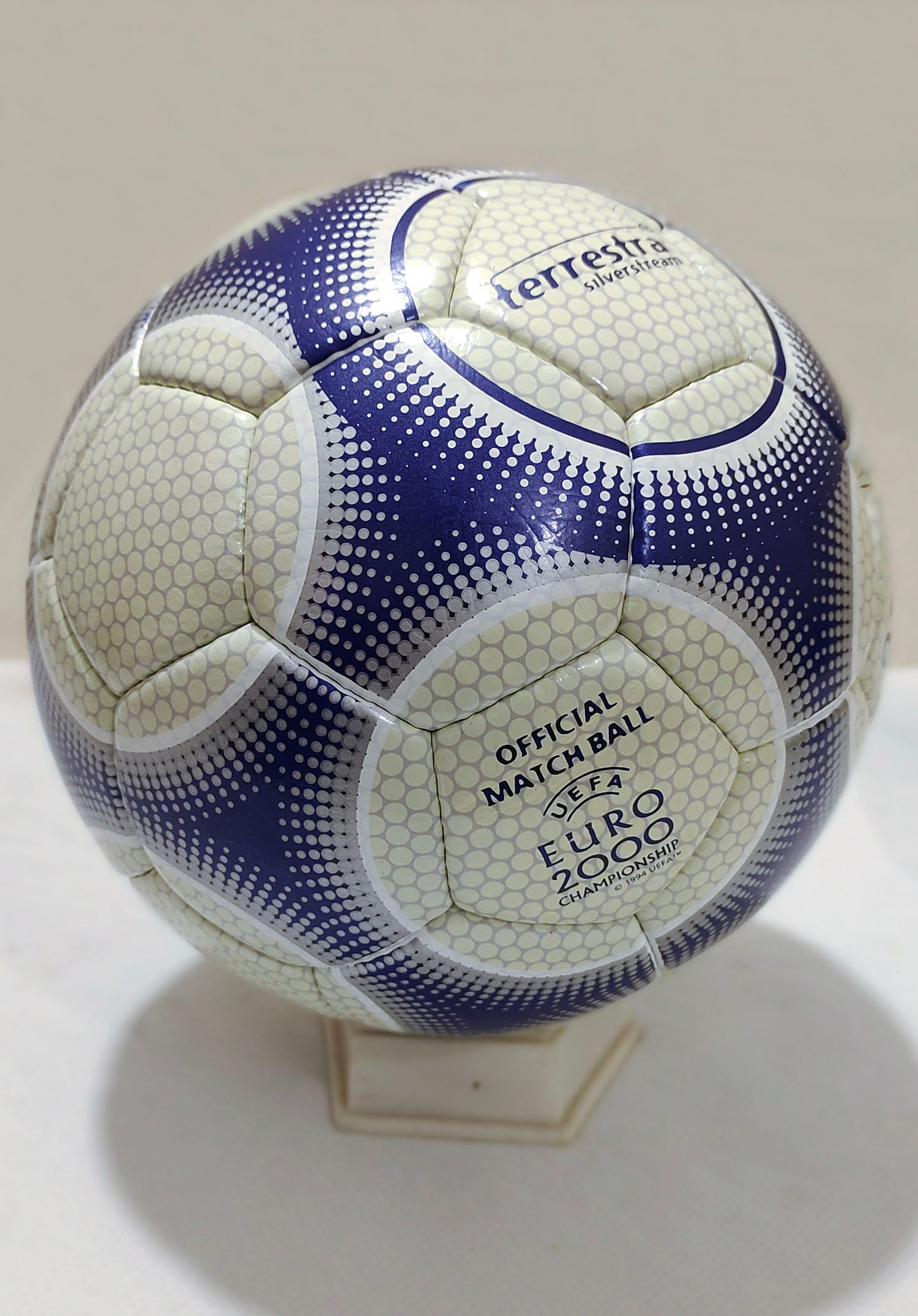 Terrestra Voetbal FIFA Match Ball UEFA Euro 2000 - Etsy Nederland