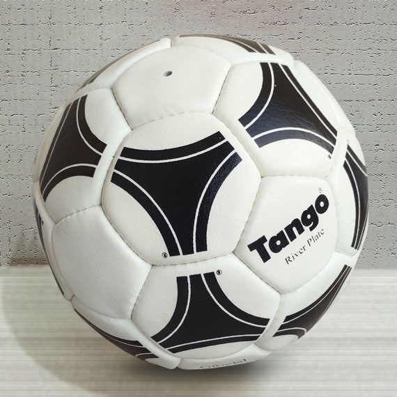 Панна футбол adidas Tango League