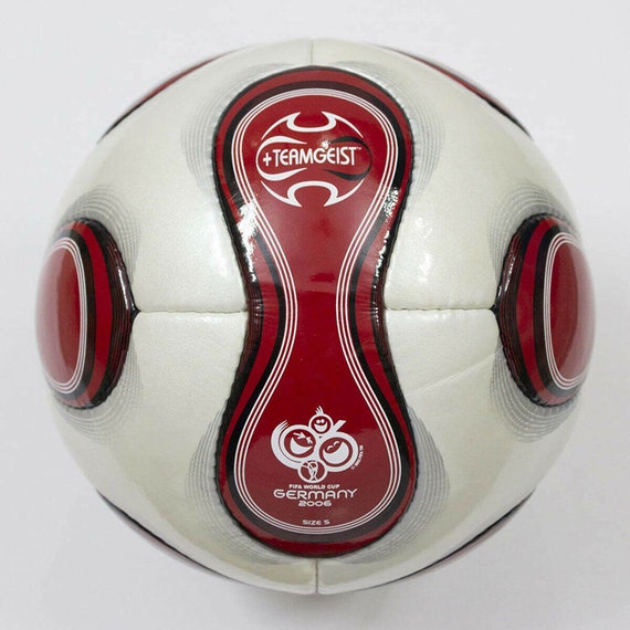 Red Teamgeist Match / World Cup Soccer Ball - Etsy España