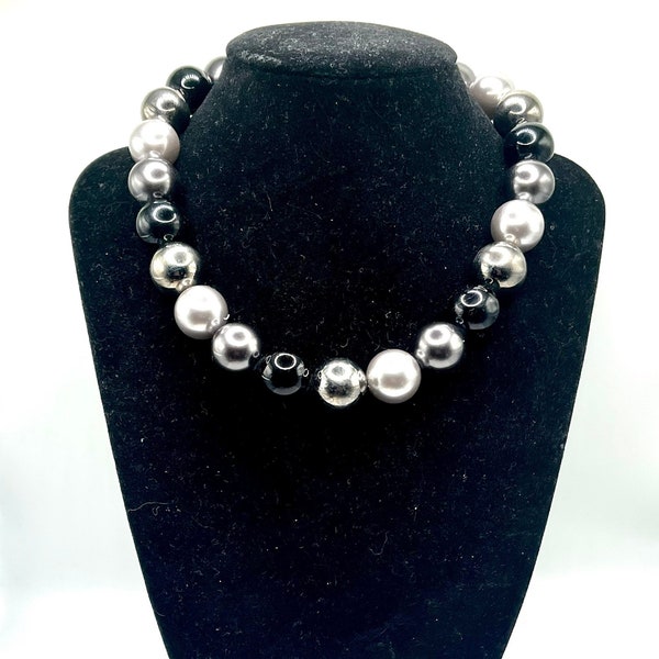 Cookie Lee Black Silver and Gray Glass Bead Adjustable Necklace, 1990’s