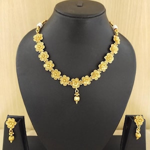 Golden Indian Jewellery, Indian fashion Jewelry Necklace Set Stud, Wedding Party wear Set, Bollywood Ethnic Handcrafted Necklace Set