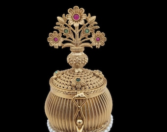 Indian Gold Plated Sindoor Box/Kumkum Box/Wedding Gift/Pooja Accessory/Kumkum and Turmeric/Indian Wedding/Indian Gift Jewelry