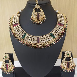 Indian Jewelery Wedding Choker Necklace Set Earring Tikka Bollywood Ethnic Gold Plated Party wear Necklace Earring Tikka Set
