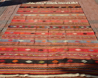 Large Kilim rug, Tribal Kilim rug, Livingroom Kilim rug, Handcrafted rug, Vintage Kilim rug, Embroidered kilim, Oriental kilim  5.75x10.66ft