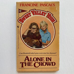 Sweet Valley High #28 Alone in the Crowd Paperback Chapter Book by Francine Pascal