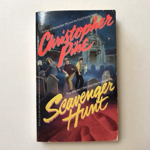1989 Scavenger Hunt Paperback Chapter Book by Christopher Pike