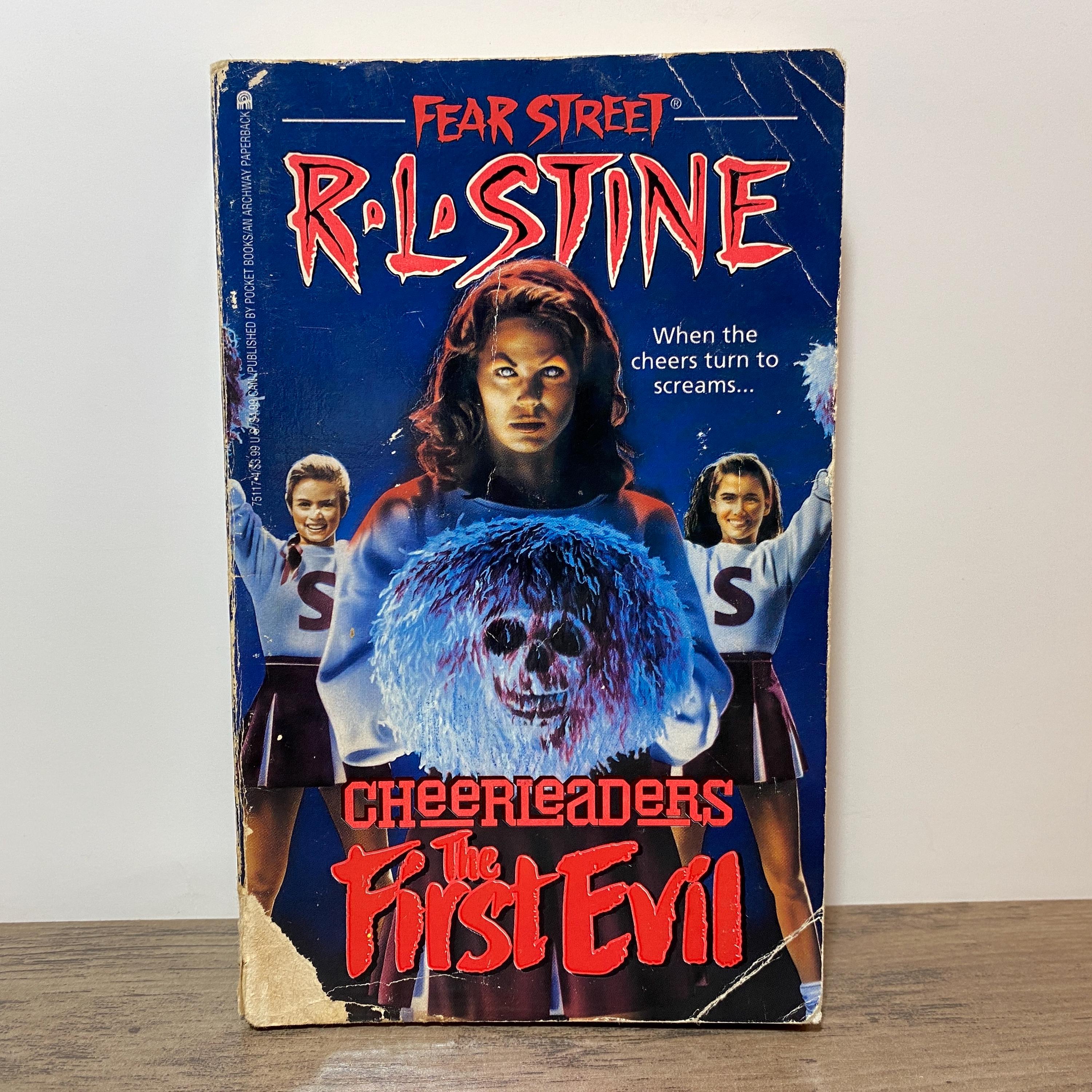 1992 Fear Street Cheerleaders First Evil Super Chiller Paperback