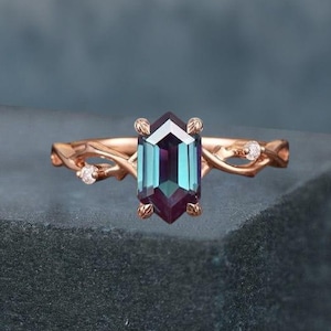 Unique Hexagon Cut Alexandrite Engagement Rings Vintage Moissanite Wedding Ring Art Deco Alexandrite Promise Ring Anniversary Gift for Her