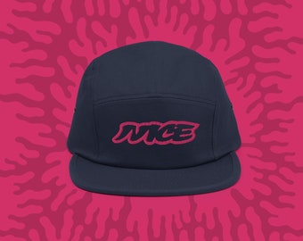 Navy Blue Bestickte Fünf Panel Cap: Sarkastischer Sommer Snapback hat