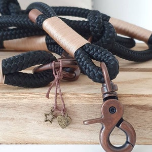 Rope dog leash and collar in black and gold with copper snap hook | SET MAGIC POWER