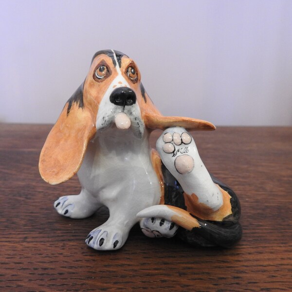 Basil Mathews Fabriqué à la main et peint à la main Figurine Basset Hound Dog