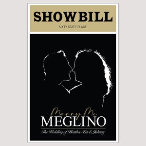 Puede incluir: Un anuncio de boda en blanco y negro con una silueta de una pareja besándose dentro de una forma de corazón. El texto dice "Marry Me MEGLINO The Wedding of Heather-Liz & Johnny".