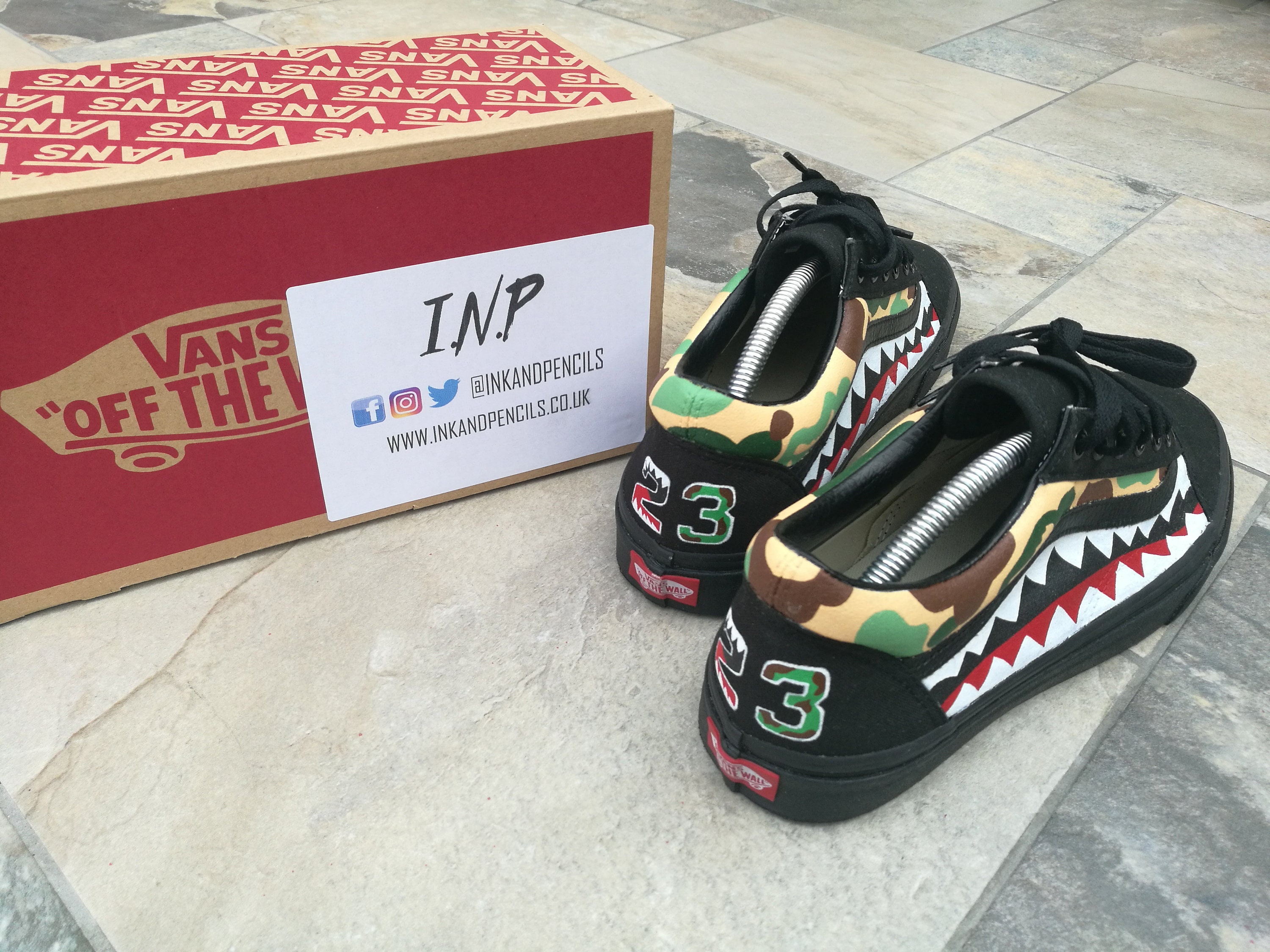 Ape Camo & Shark Teeth Custom Vans alte Skools alle schwarzen | Etsy