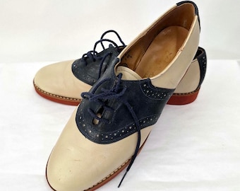 Vintage 1980s JCPenney Pinwheel Leather Saddle Shoes | Navy Overlay, Red Sole (Size 7M)