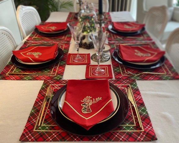 Nappe Rouge Brodée Fait Main - 100% Coton, Neuve Sans étiquette, Artisanale
