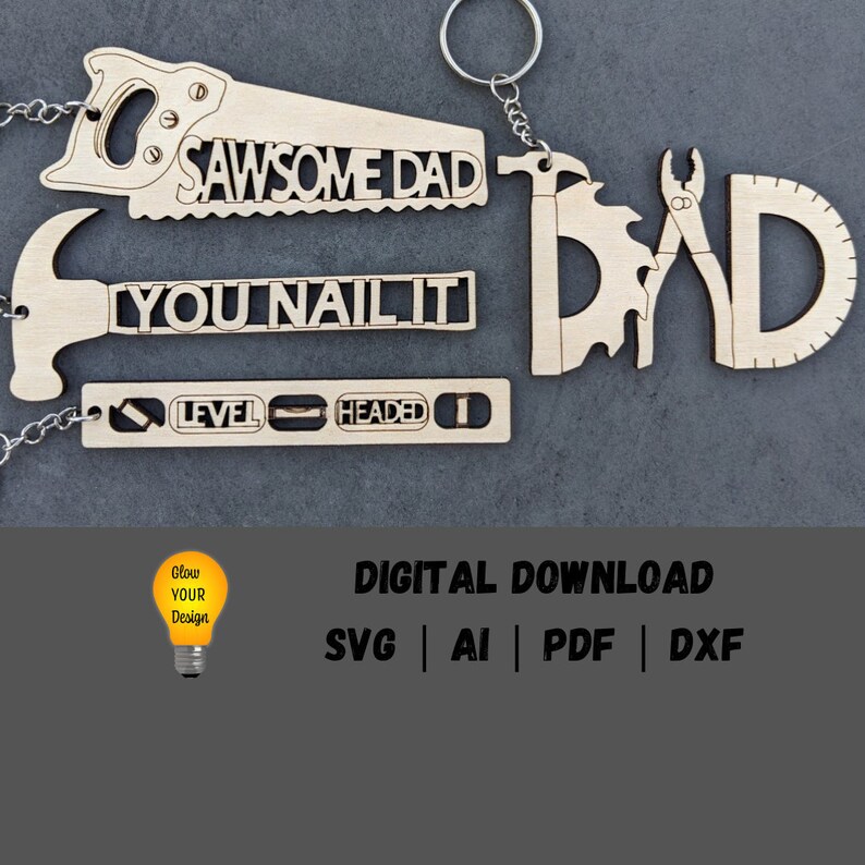 Puede incluir: Un conjunto de cinco llaveros de madera cortados con l&aacute;ser que representan herramientas y las palabras "Sawsome Dad", "You Nail It" y "Level Headed". Los llaveros est&aacute;n dise&ntilde;ados para ser un regalo divertido y &uacute;nico para un padre.