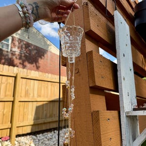 Maceta atrapasoles de vidrio reciclado / Colgante de ventana estilo boho con cadena de cristal