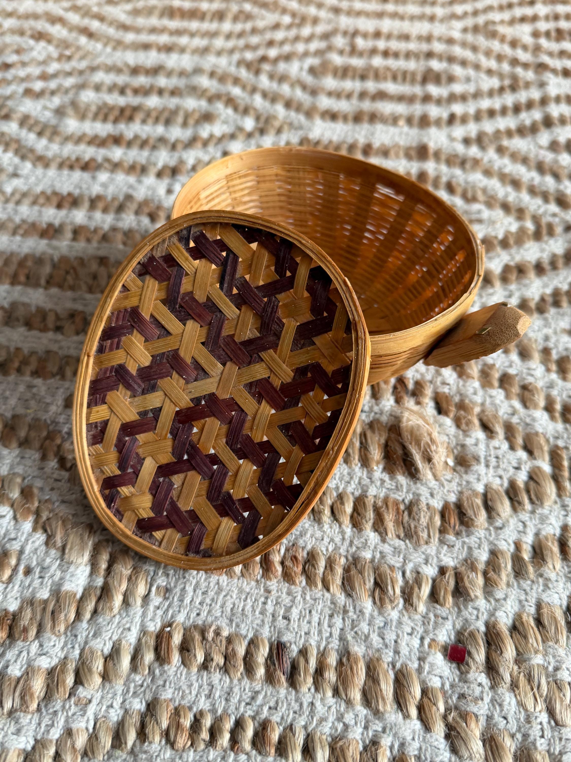 Vintage Handwoven Wicker Turtle Basket with Lid Small Trinket Storage