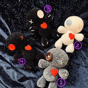 Handgemachte gehäkelte Voodoo Puppe