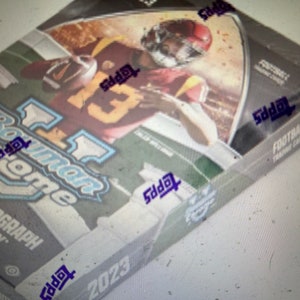 2023 Bowman University Chrome Football Hobby Box