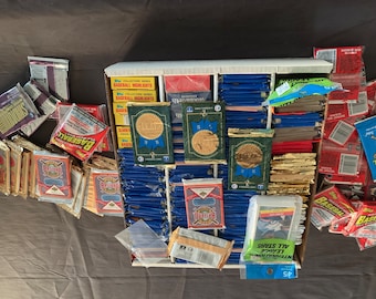 Vintage baseball 220 UN-OPENED Cards New un-opened Packs & (75) loose cards of your favorite baseball sports team LOT