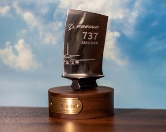 Boeing 737 Jet Engine Blade Art, Aviation Gift, Turbine Fan Display, Airplane Decor, Pilot Gift, Aircraft Collector Desk Ornament
