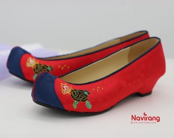 Korean Traditional Floral Embroidered Shoes - Kkotsin, Women’s Hanbok Shoes