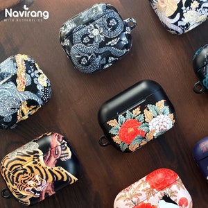 Korean Traditional Painting AirPod Case - Personalized Custom Name / Initials For AirPod Pro Case, AirPod Case, Airpod case cover