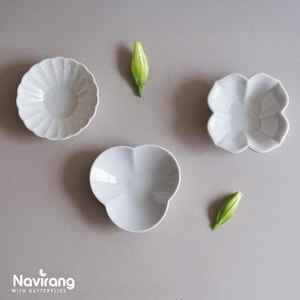 Korean Ceramic Sauce Dish Set – Small Dipping Bowls, Soy Sauce Plates, Flower Side Dish, Perfect Gift for Minimalist Living, Mujagi Pottery