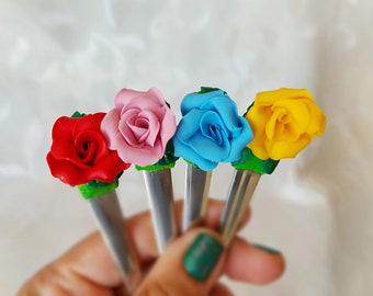Cucharas con decoración. Cucharas con flores. Cucharas con rosas de arcilla polimérica. Cucharas para café y té.
